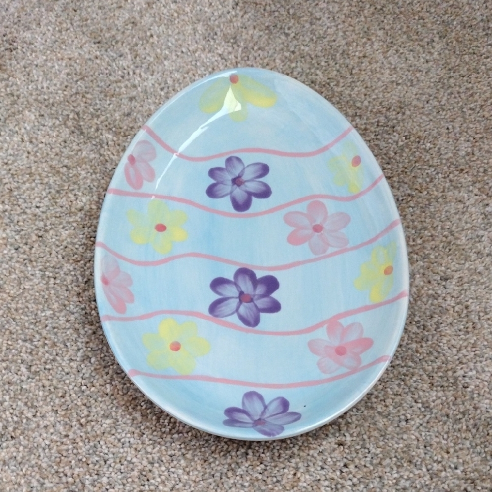 Floral Egg-Shaped Decorative Plate